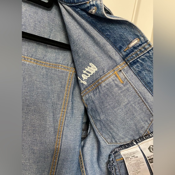 LEVI’S Ultra Soft Denim Jacket - Picture 3 of 4